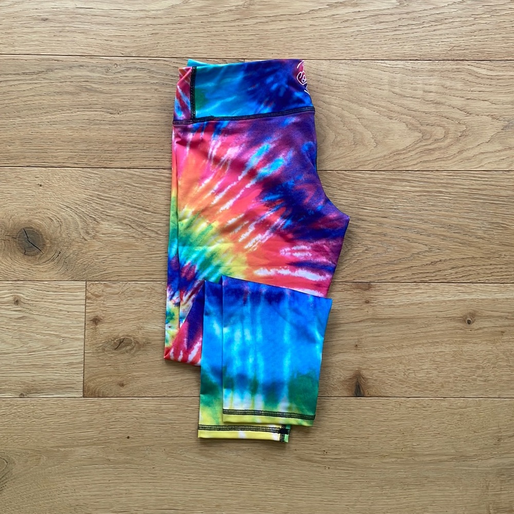 Left Coast Vibes Crop Rainbow Tie-Dye Size Small Leggings CrossFit Running